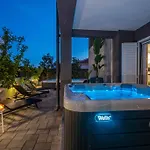 Apartment Ledenko Private Pool & Jacuzzi