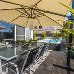 Apartment Ledenko Private Pool & Jacuzzi *