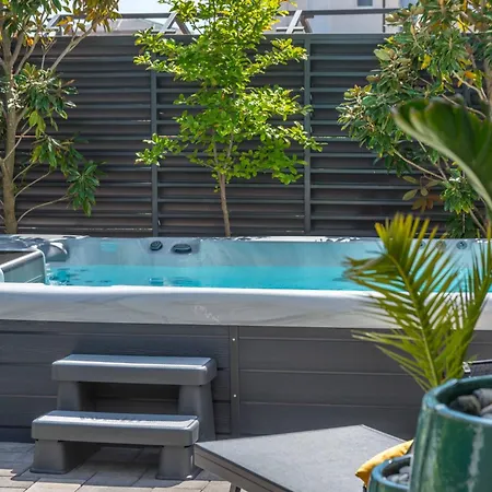 Ledenko Private Pool & Jacuzzi Biograd Na Moru