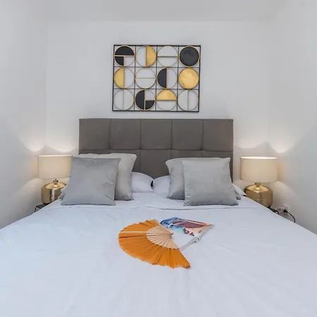 House With Pool Ledenko *