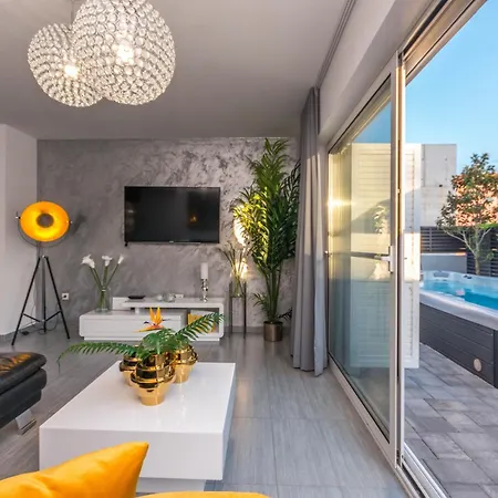 Daire House With Pool Ledenko Biograd Na Moru
