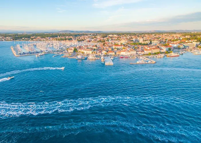 House With Pool Ledenko *