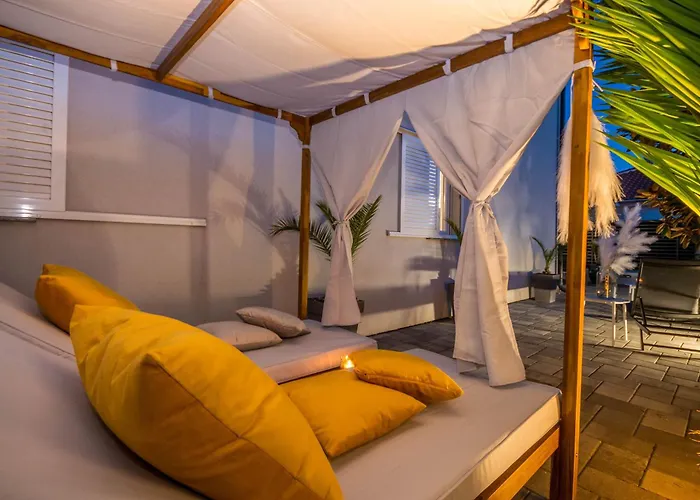 Appartement Luxury Villa Ledenko Private Pool Jacuzzi Garden *
