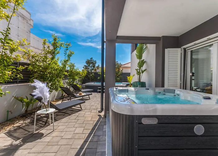 Luxury Villa Ledenko Private Pool Jacuzzi Garden