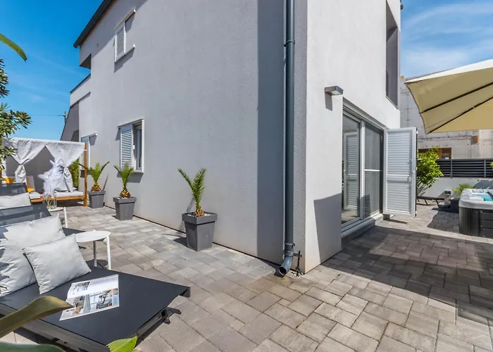 Luxury Villa Ledenko Private Pool Jacuzzi Garden Biograd Na Moru