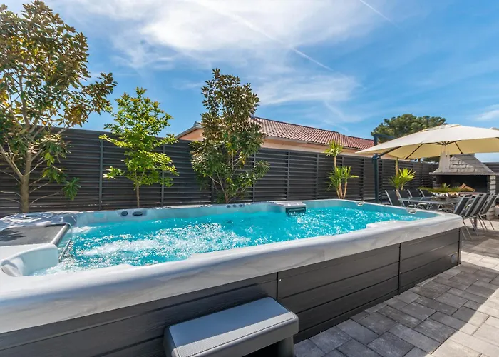 Appartement Luxury Villa Ledenko Private Pool Jacuzzi Garden Biograd Na Moru