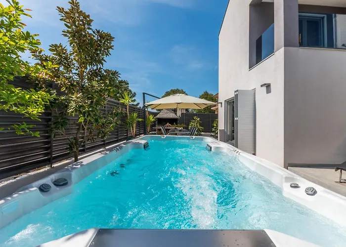 Appartement Luxury Villa Ledenko Private Pool Jacuzzi Garden Biograd Na Moru