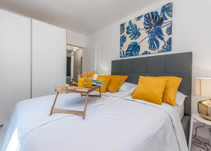 Luxury Villa Ledenko Private Pool Jacuzzi Garden Appartement Biograd Na Moru