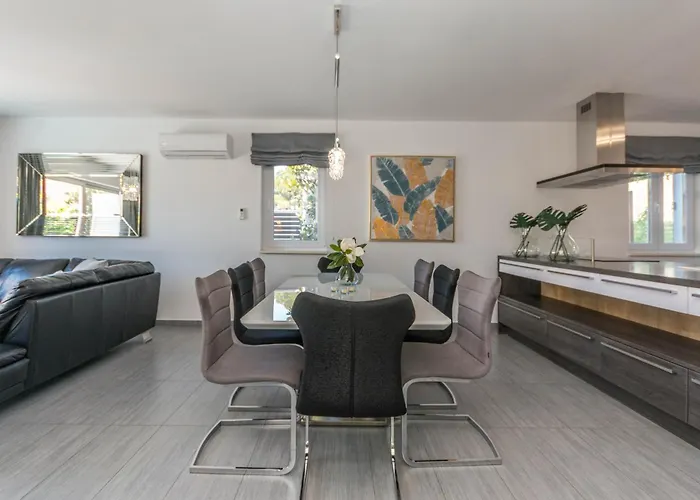 Appartement Luxury Villa Ledenko Private Pool Jacuzzi Garden