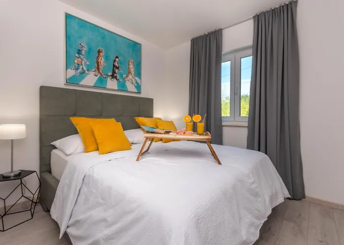 Luxury Villa Ledenko Private Pool Jacuzzi Garden Appartement