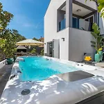 Ledenko Holiday Home Private Pool & Jacuzzi ビオグラード・ナ・モル