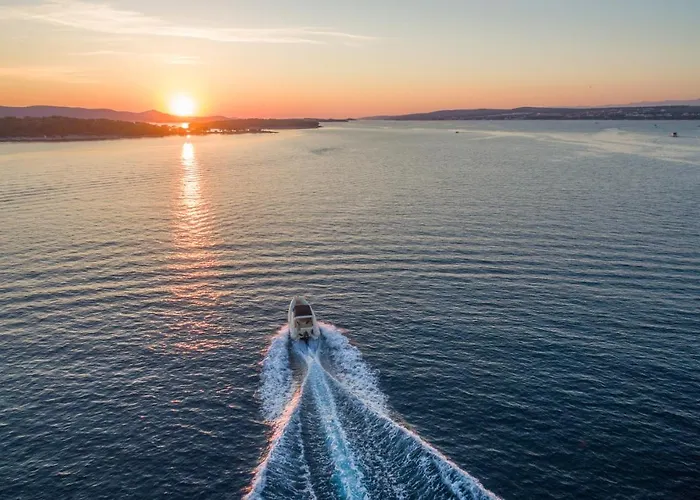 House With Pool Ledenko * 비오그라드나모루